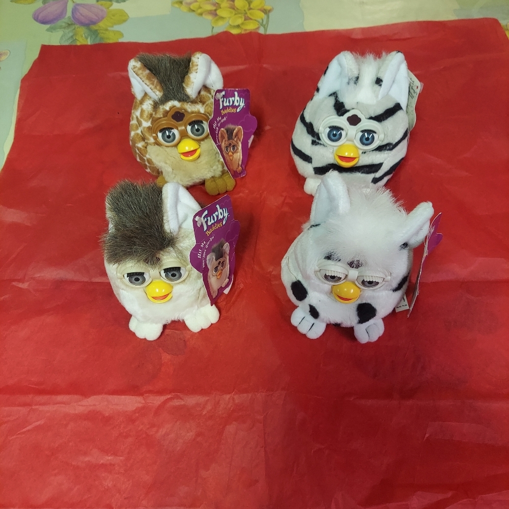Furby figures 4 pack